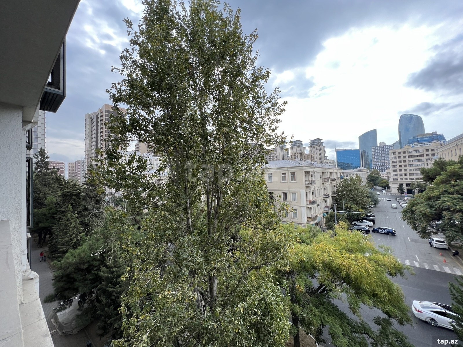 3-otaqlı mənzil, 28 May m., 80 m² (12)