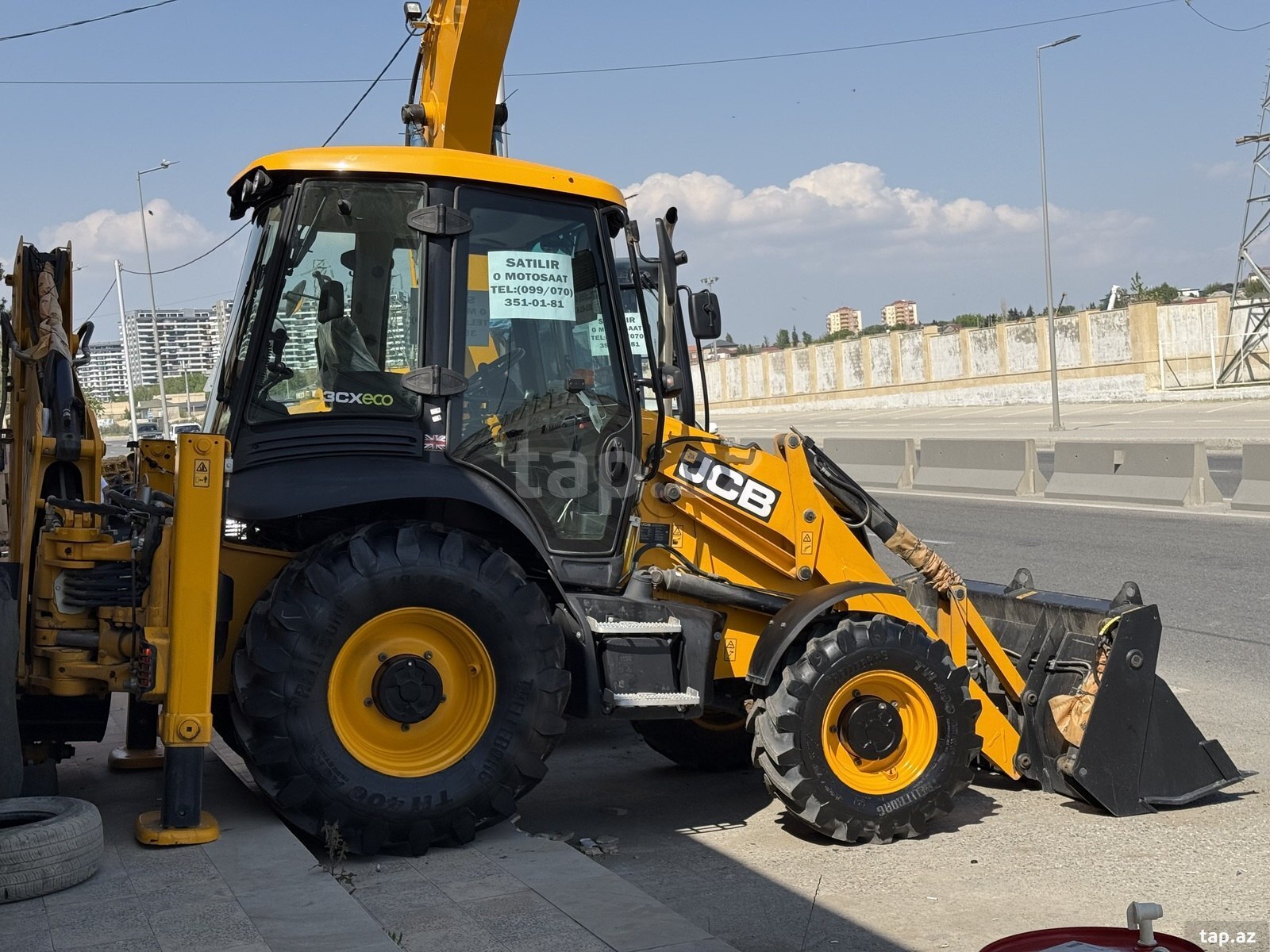 Ekskavator-yükləyici JCB 3CX, 2024 il (2)
