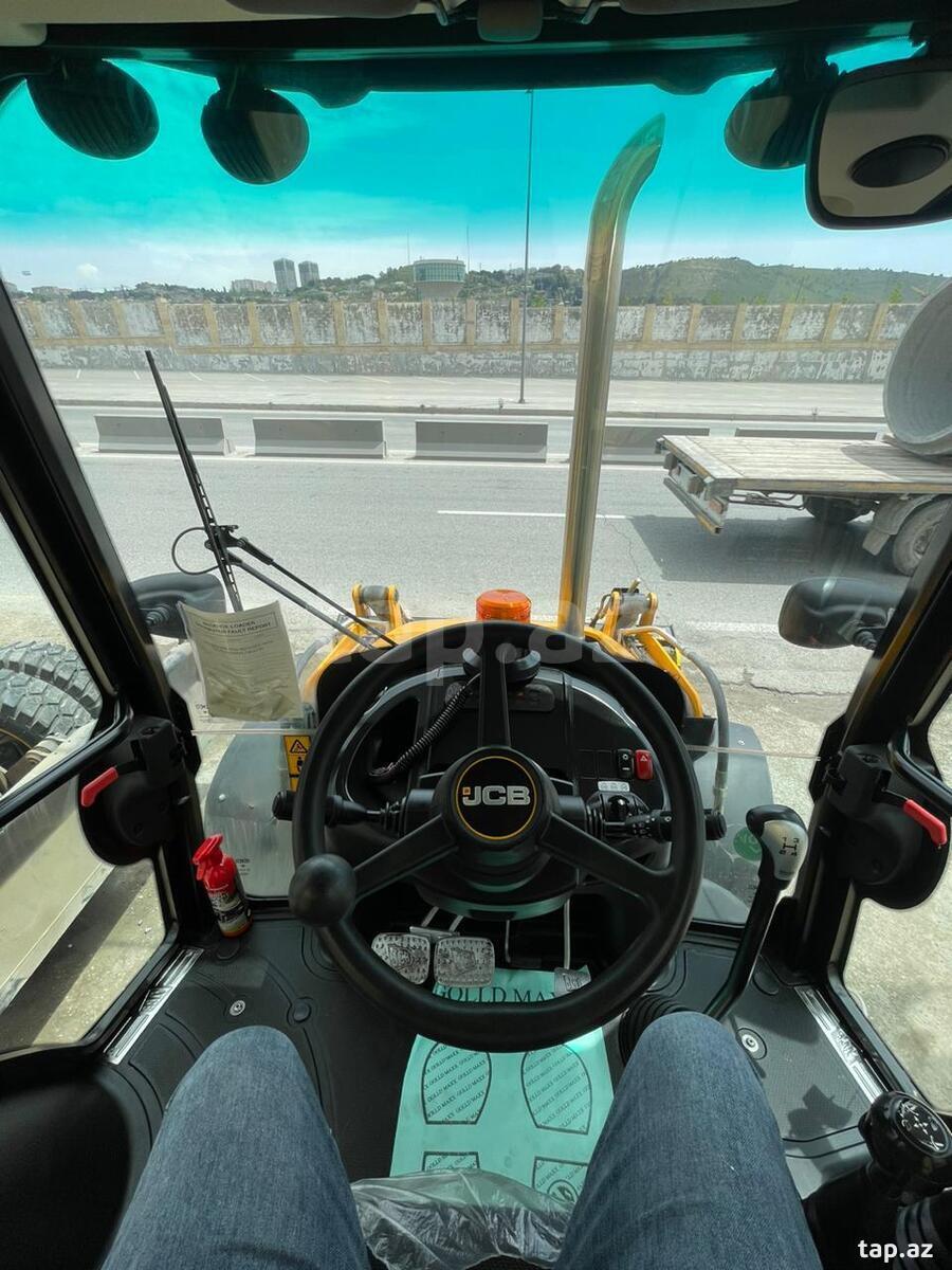 Ekskavator-yükləyici JCB 3CX, 2024 il (7)