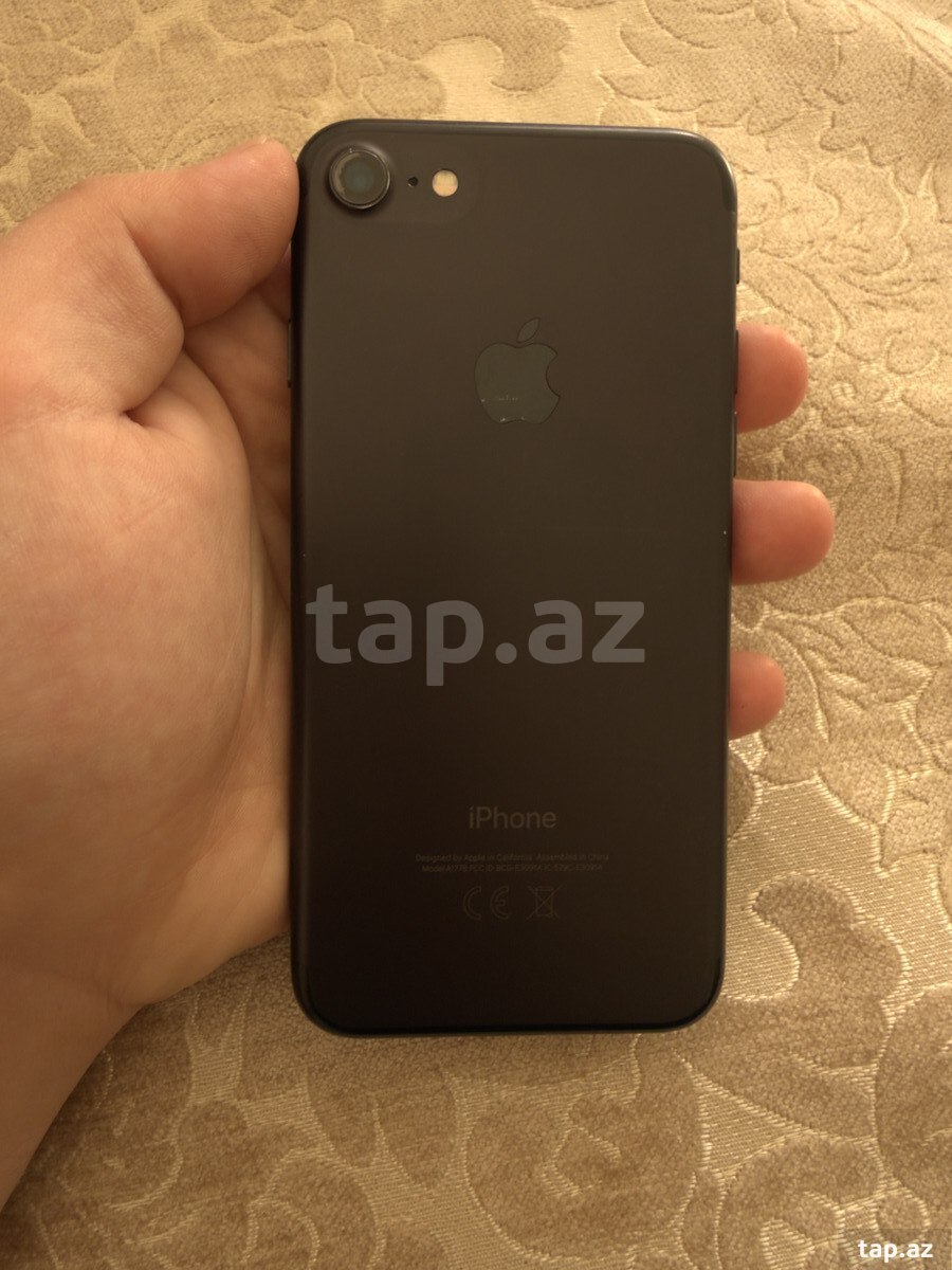 Apple iPhone 7 Black 128GB (2)