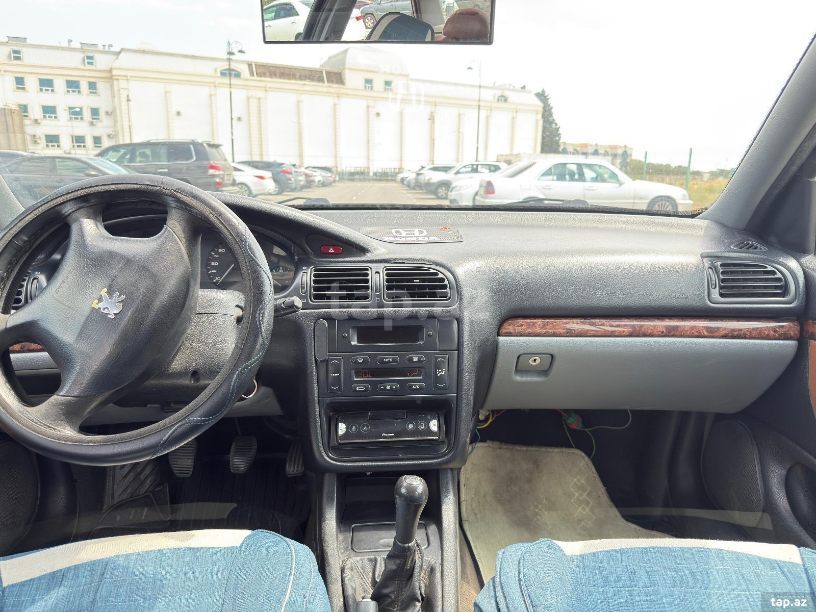 Peugeot 406, 2000 il (3)