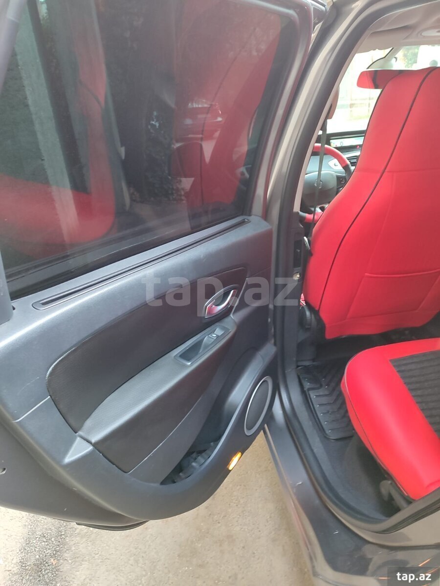 Renault Megane Scenic, 2009 il (5)