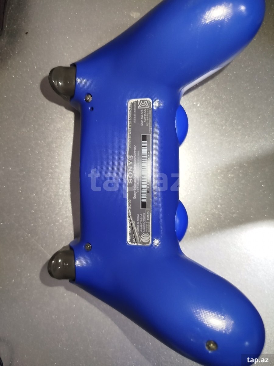 Pult Sony DualShock 4 V2 (2)