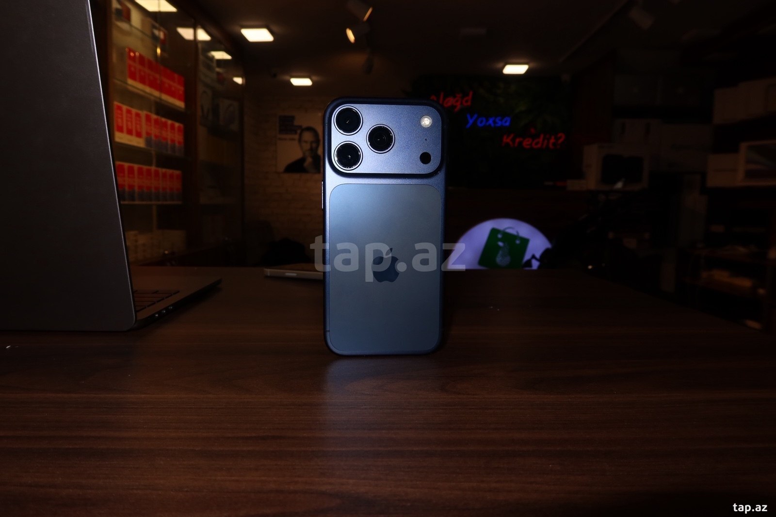 Apple iPhone 17 Pro Deep Blue 256GB/12GB