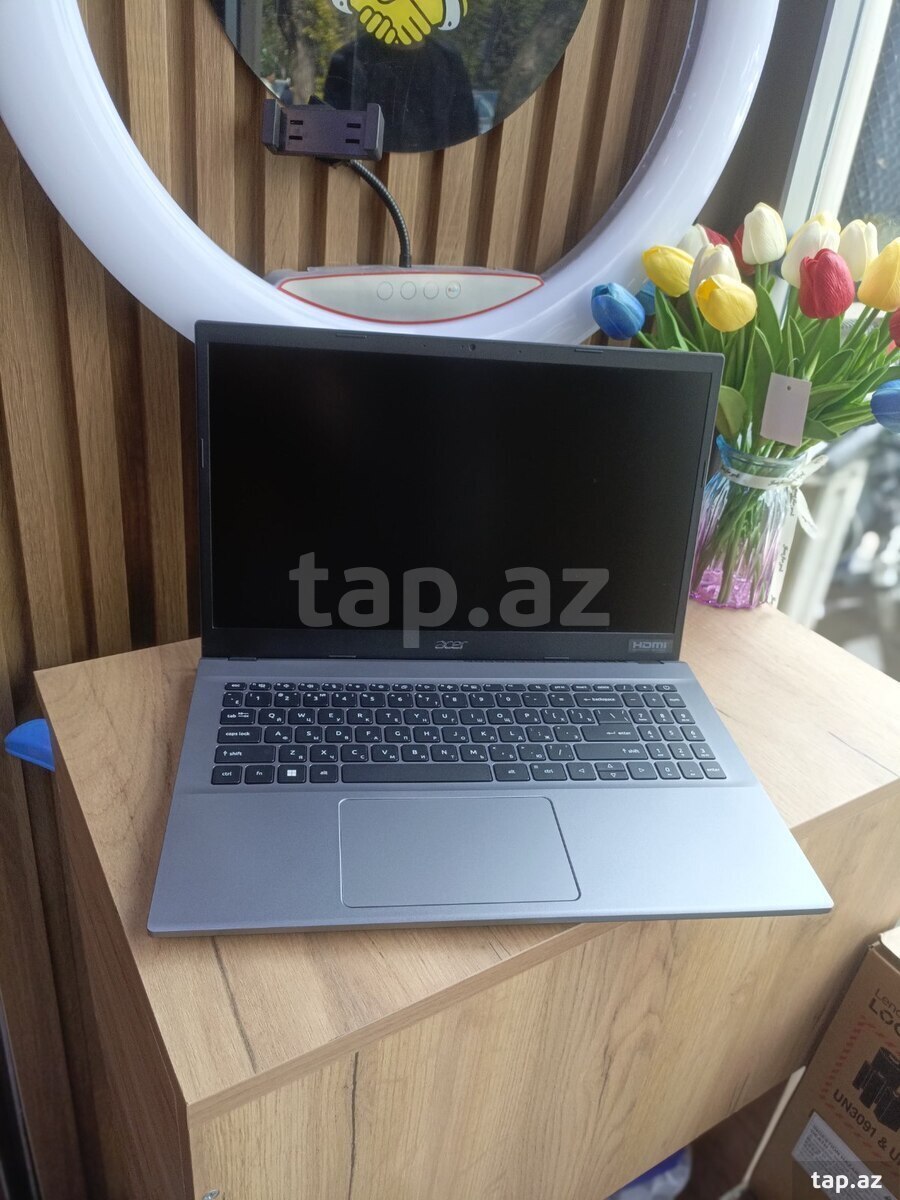 Noutbuk Acer Laptop 93