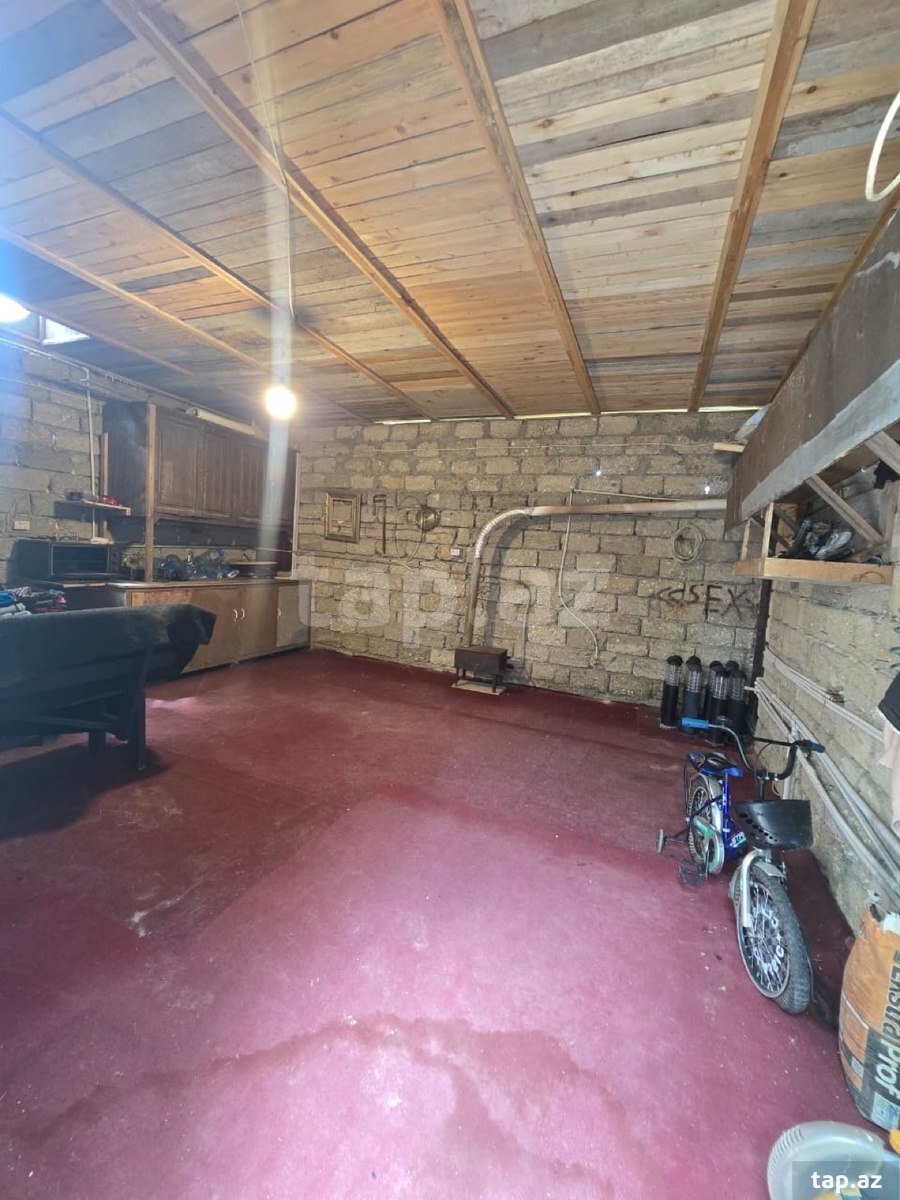 Həyət evi, Binə qəs. (18)