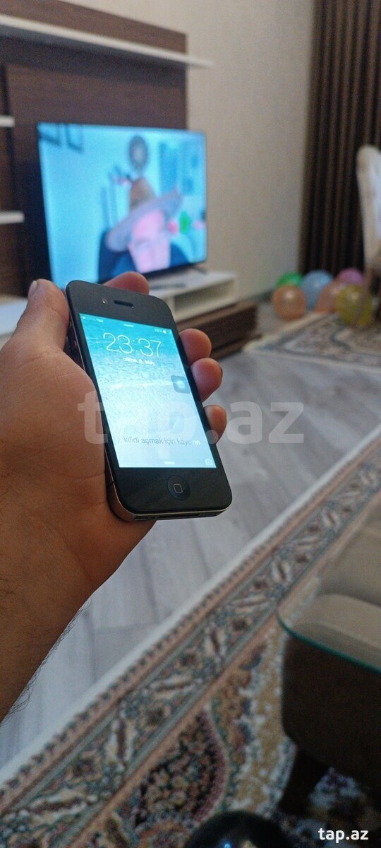Apple iPhone 4 Black 16GB