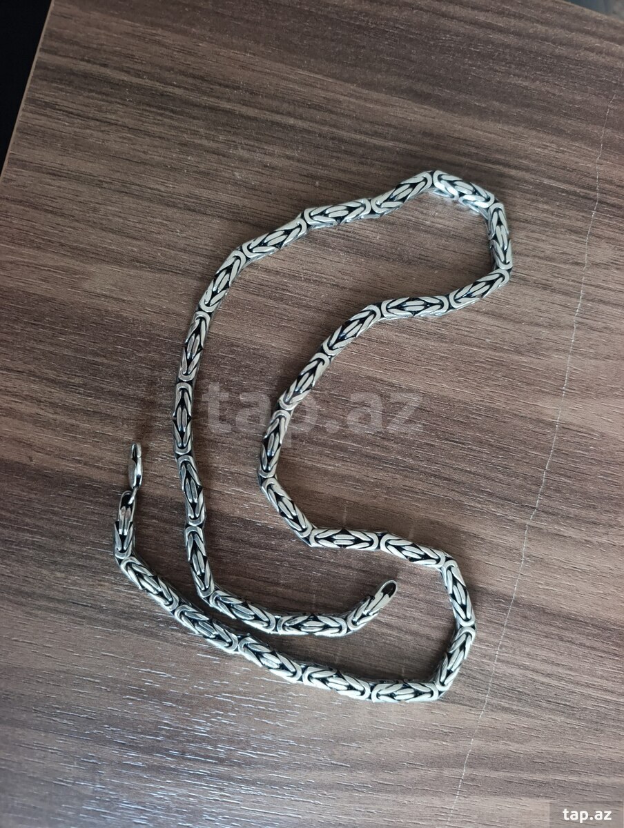 Gümüş boyunbağı