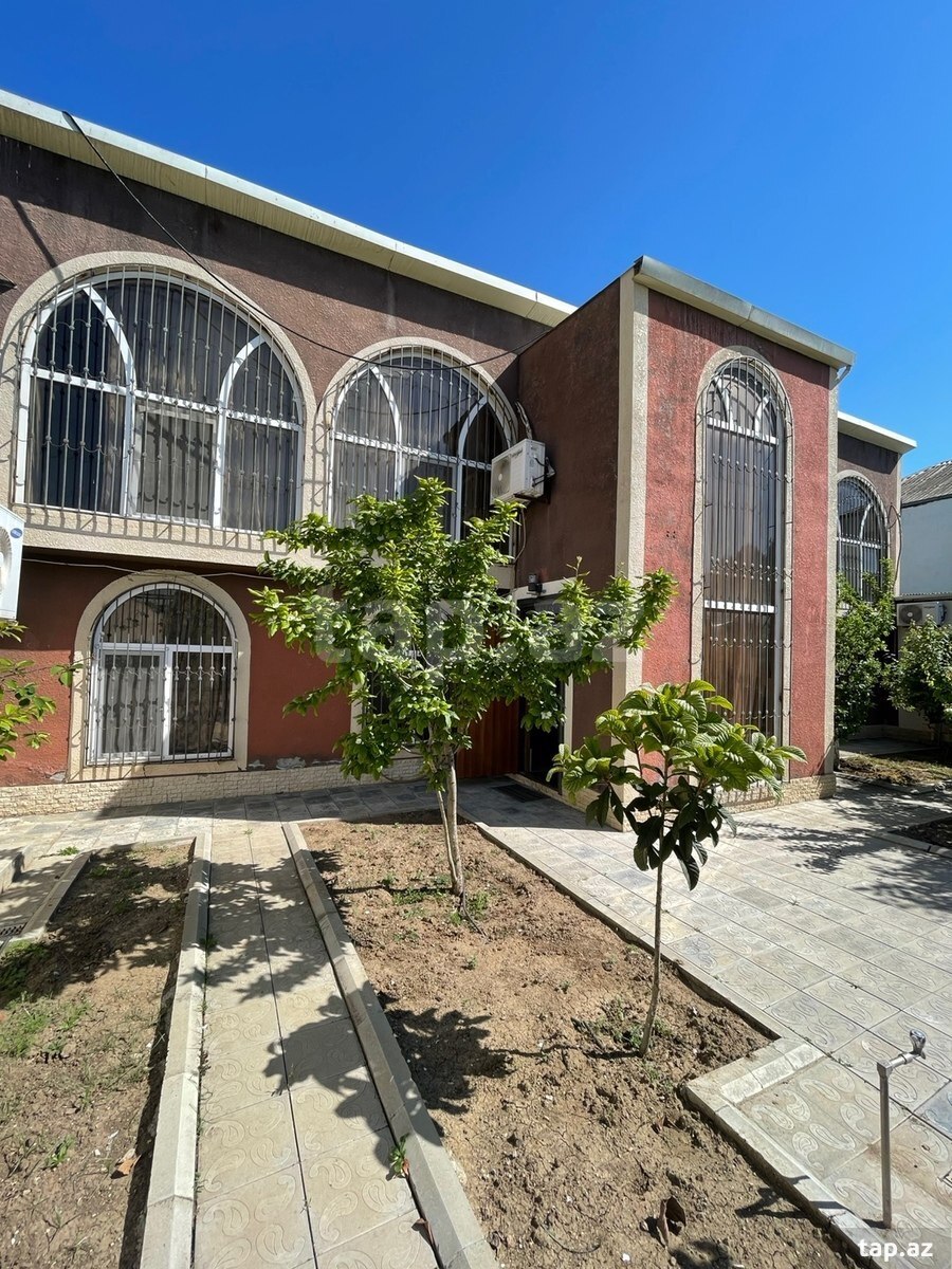 Həyət evi, Novxanı qəs. (2)