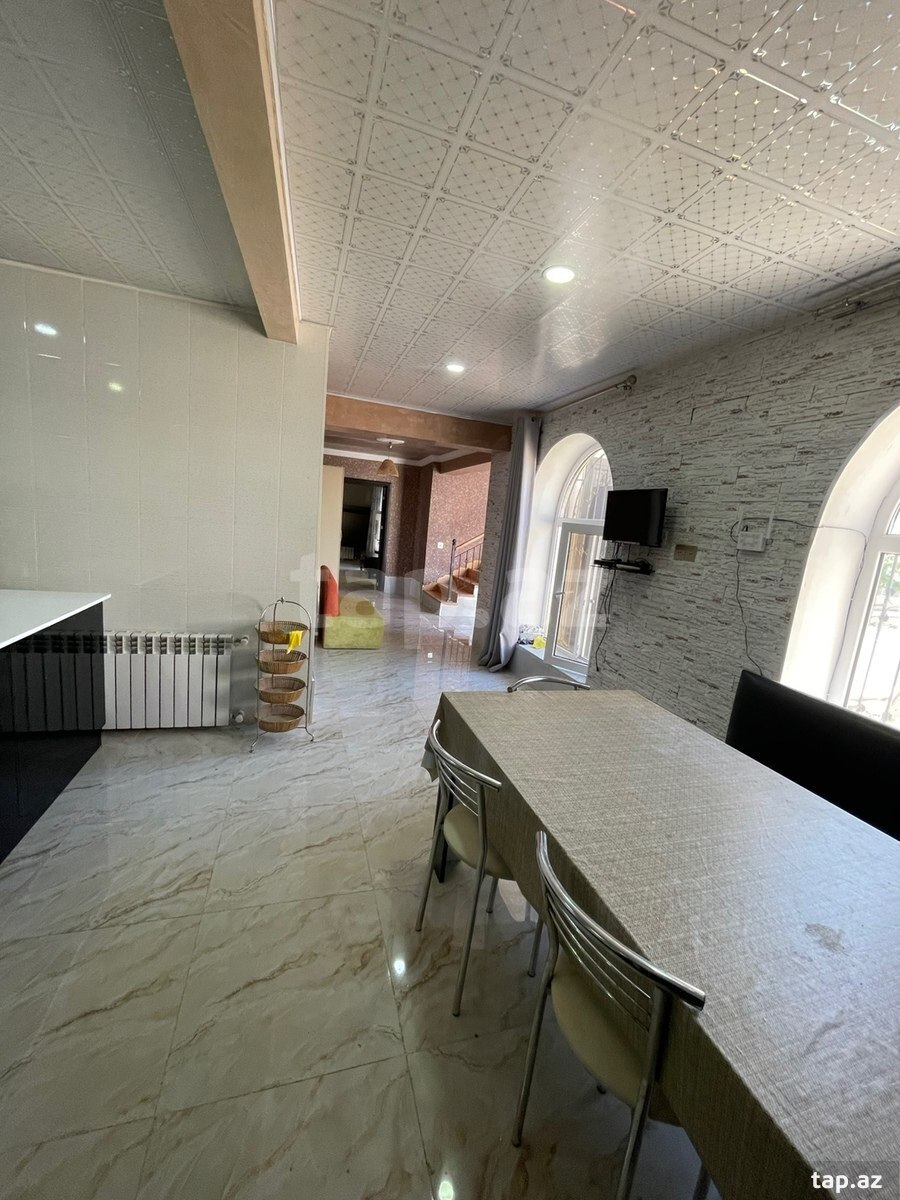Həyət evi, Novxanı qəs. (11)