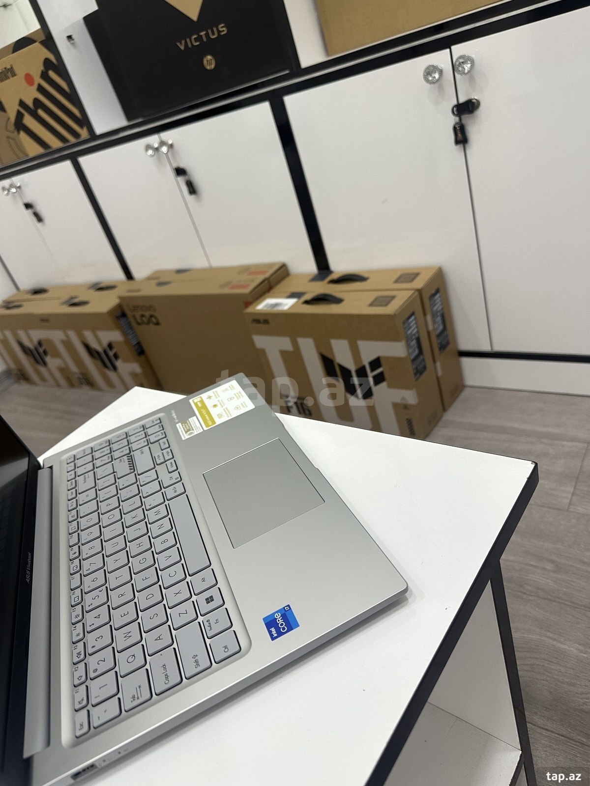 ASUS VivoBook 15 X1504VA-NJ379 (90NB10J2-M00H50) (2)