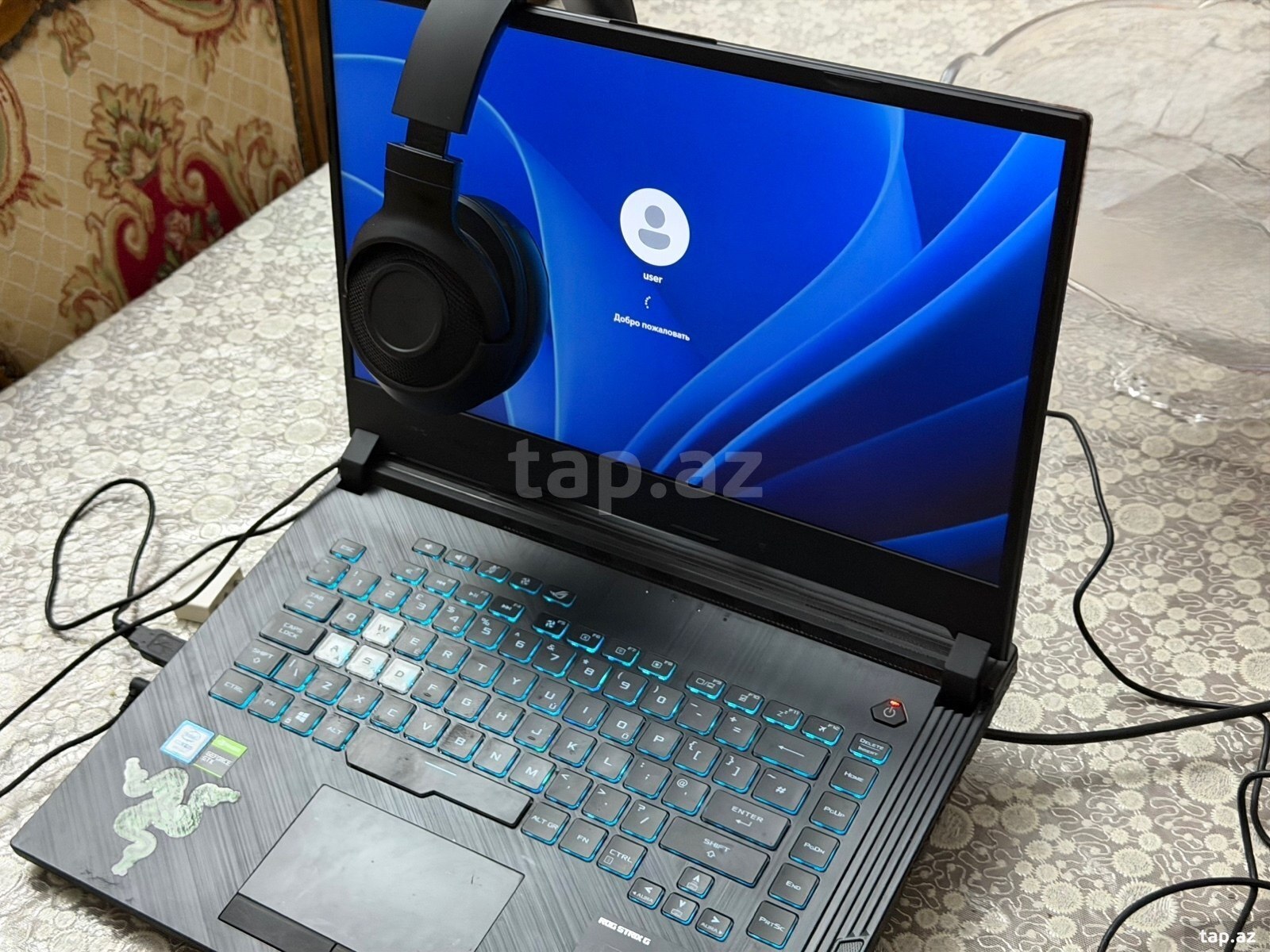 Noutbuk Asus