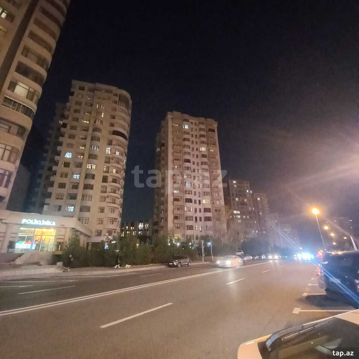 4-otaqlı yeni tikili, Elmlər Akademiyası m., 181 m²