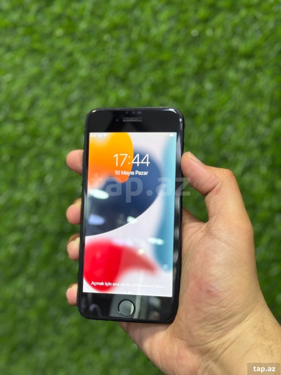 Apple iPhone 7 Black 32GB
