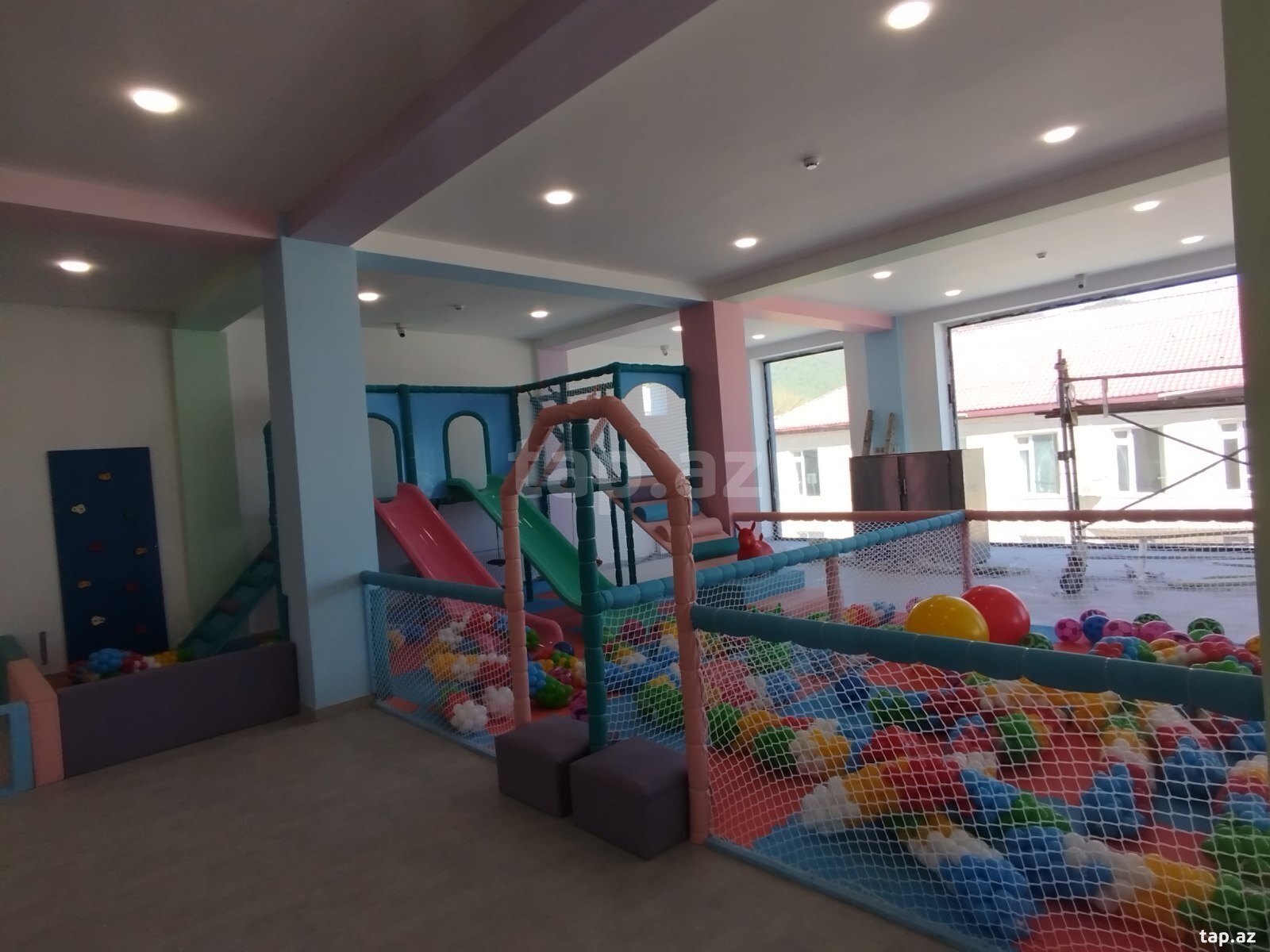 Uşaq meydançaları və batut  (3)