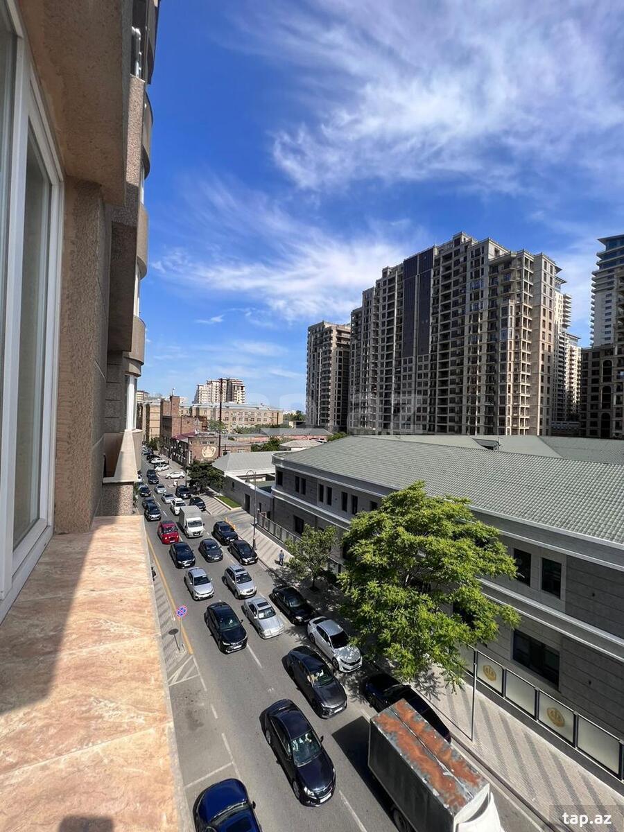 4-otaqlı yeni tikili, Nəsimi r., 192 m²