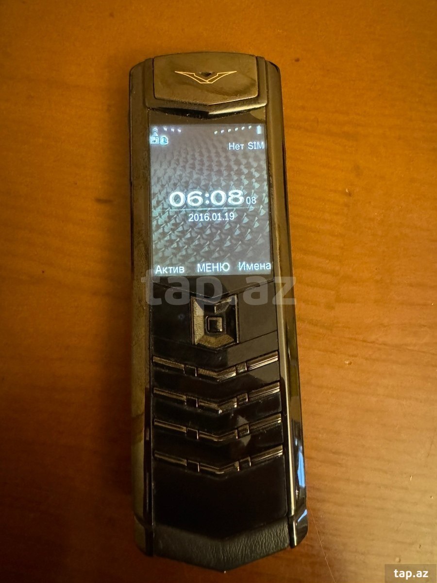 Vertu Signature S Design Clous de Paris PVD Black 4GB (4)