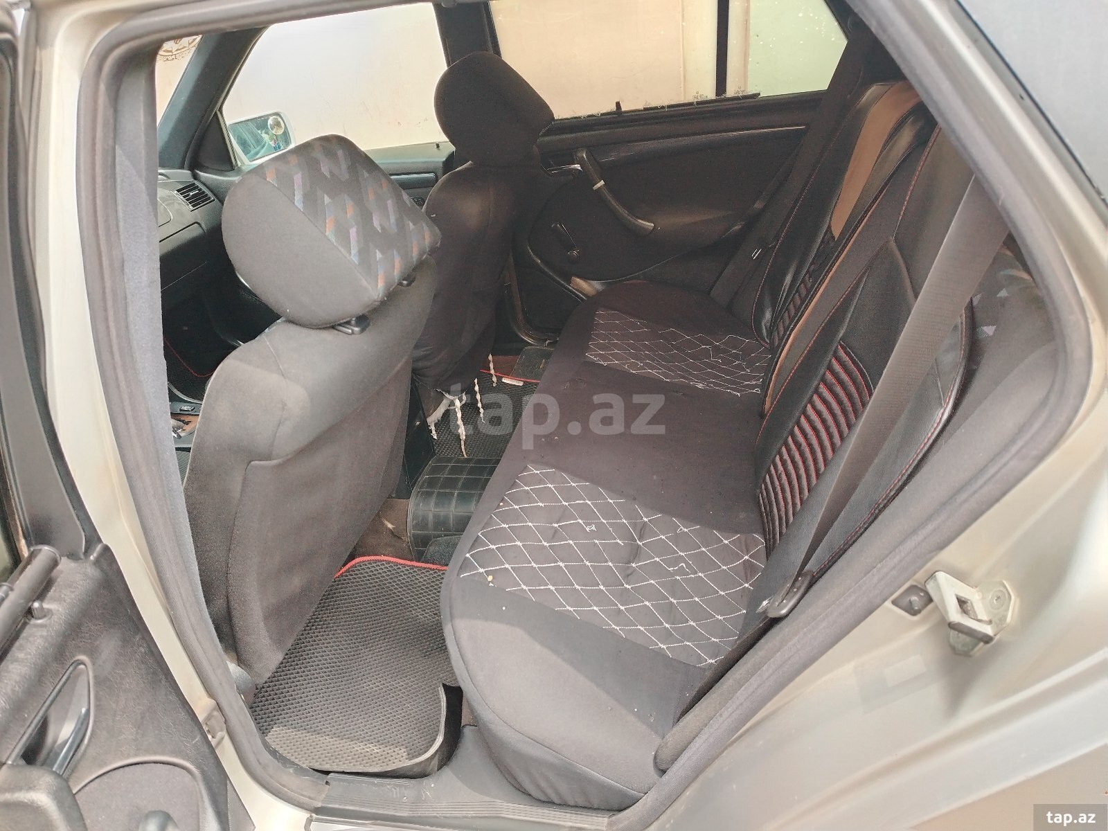 Mercedes C 220, 2000 il (6)