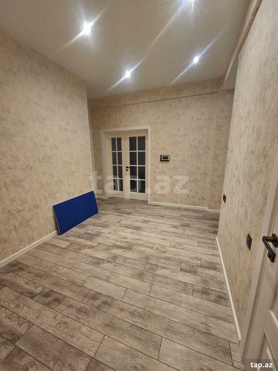 3-otaqlı yeni tikili, E.Akademiyası m., 130 m²