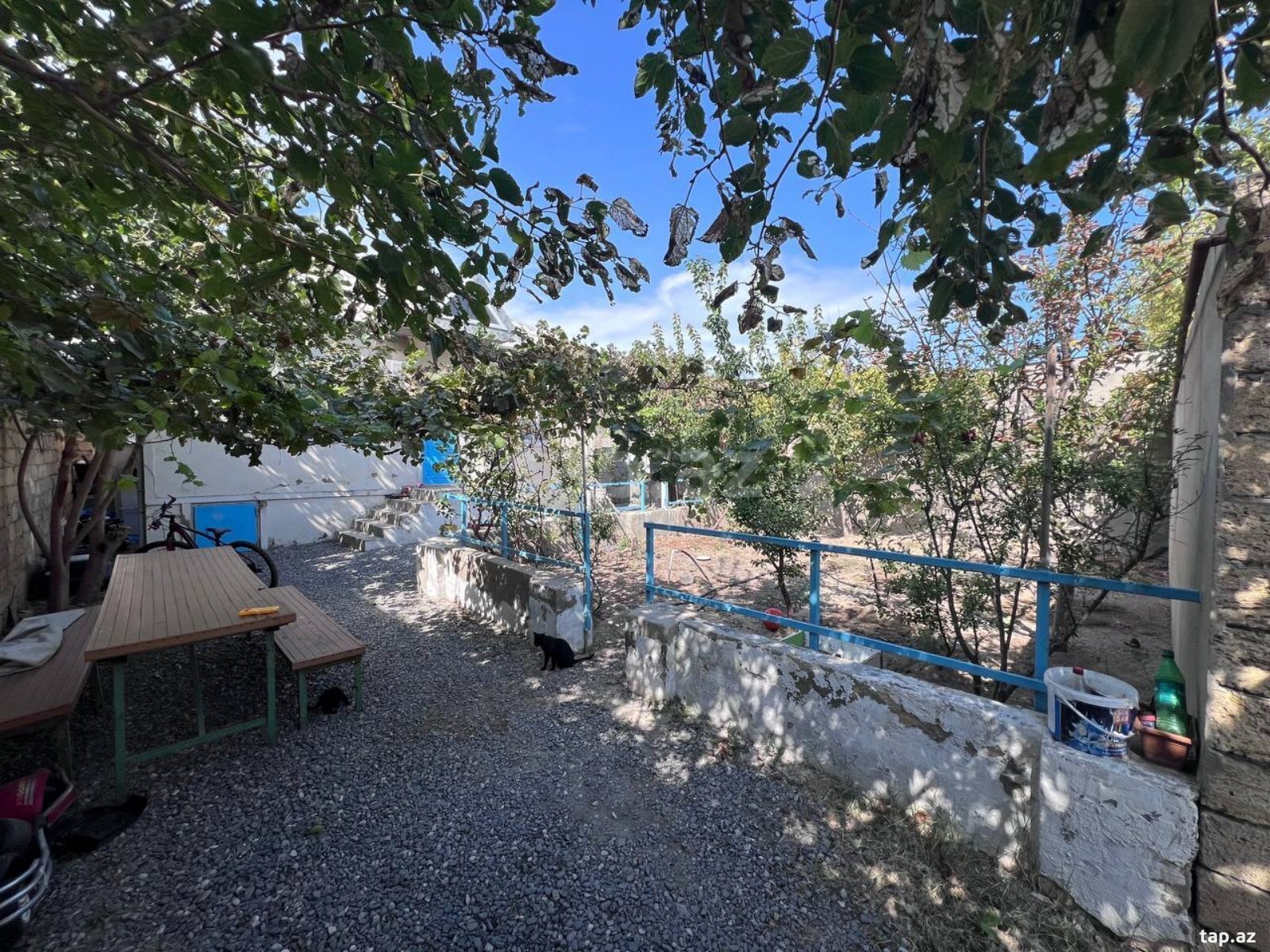 Həyət evi, Corat qəs. (13)