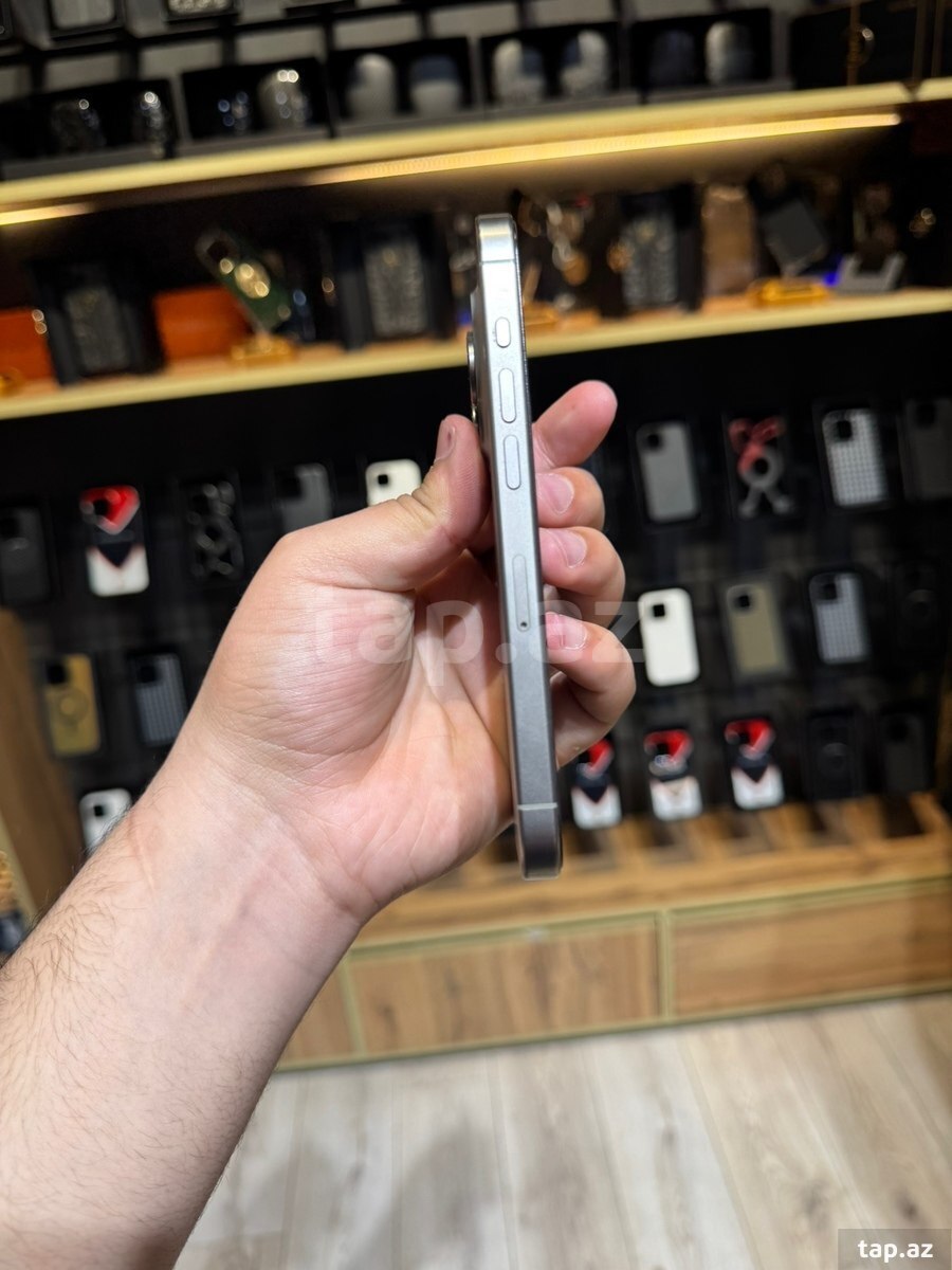 Apple iPhone 15 Pro Natural Titanium 256GB/8GB (2)