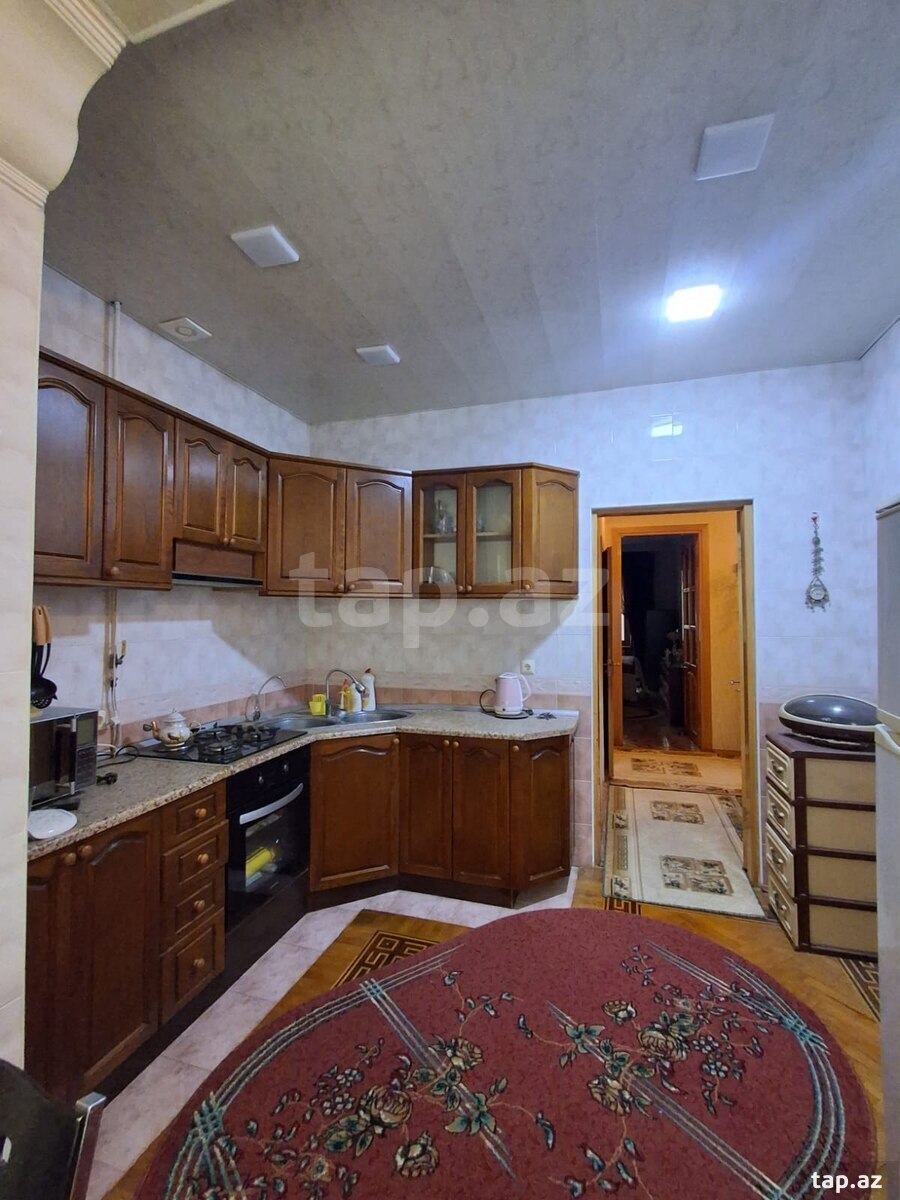 3-otaqlı mənzil, 2-ci məhəllə., 95 m²