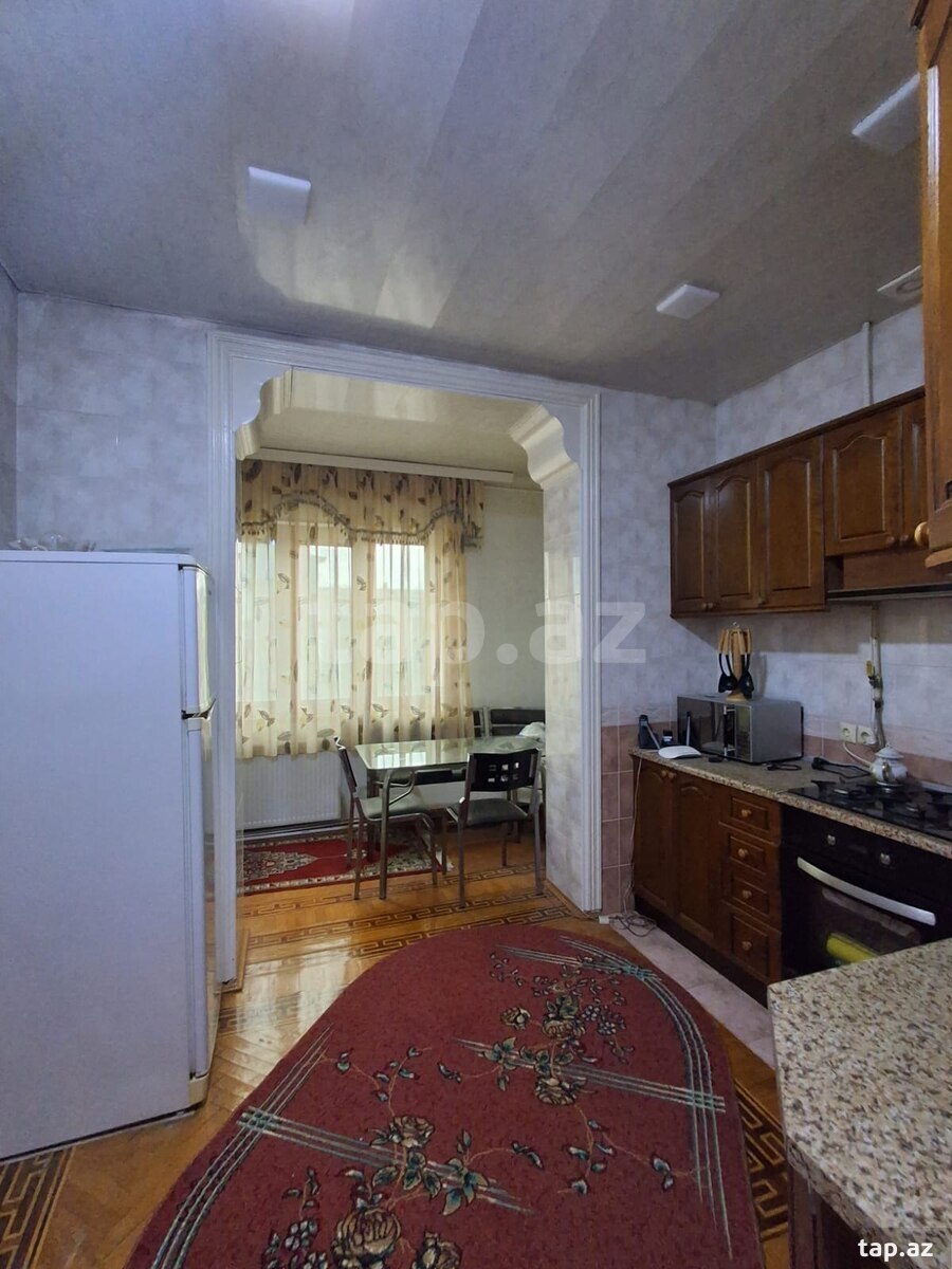 3-otaqlı mənzil, 2-ci məhəllə., 95 m²