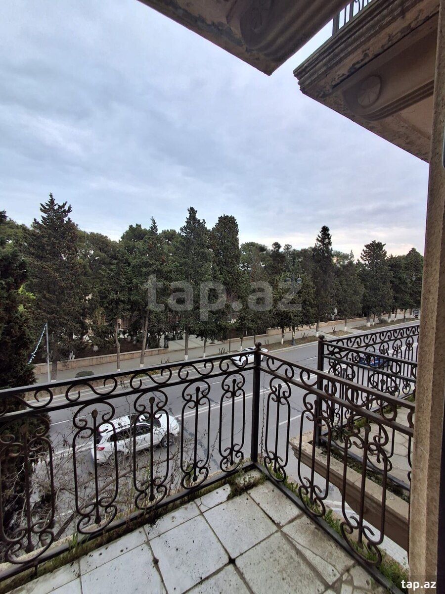 3-otaqlı mənzil, 2-ci məhəllə., 95 m²