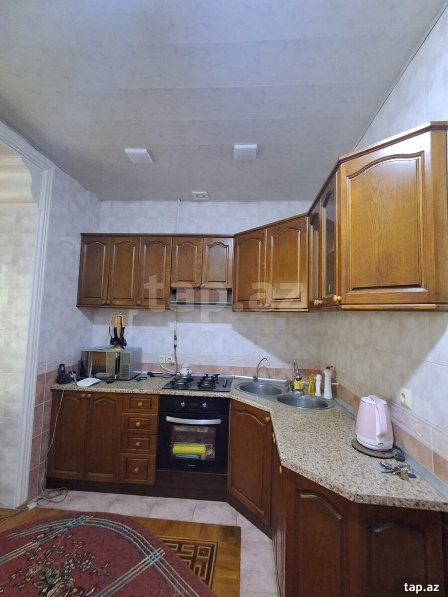 3-otaqlı mənzil, 2-ci məhəllə., 95 m²