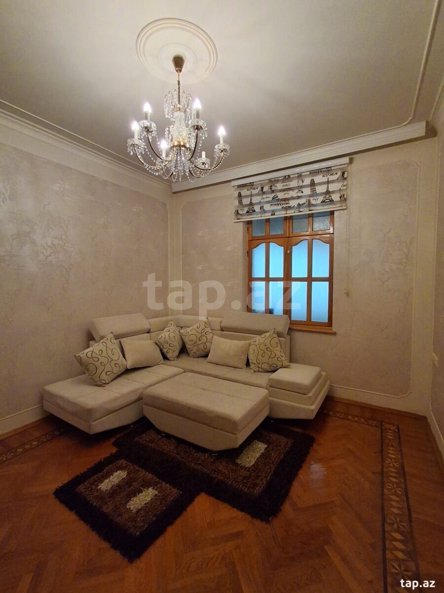 3-otaqlı mənzil, 2-ci məhəllə., 95 m²