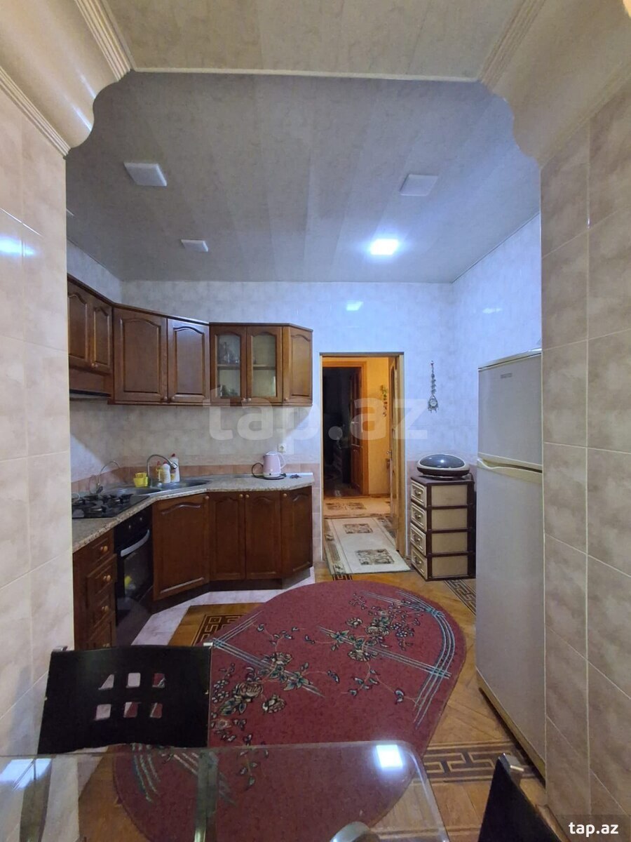 3-otaqlı mənzil, 2-ci məhəllə., 95 m²