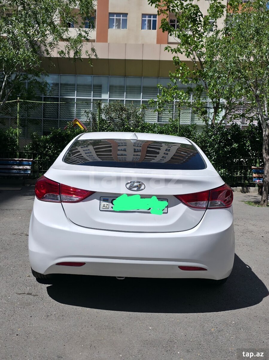 Hyundai Elantra, 2013 il (2)