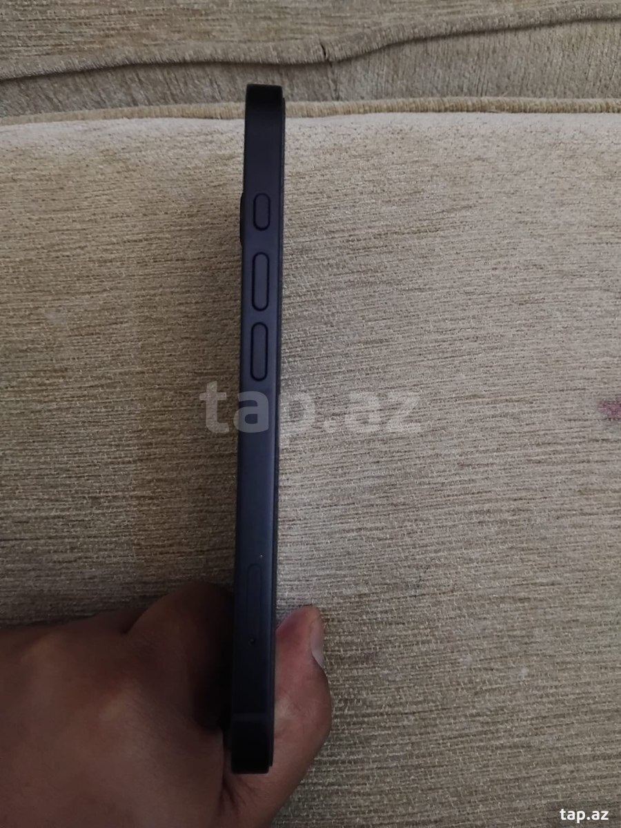 Apple iPhone 16e Black 128GB/8GB (2)