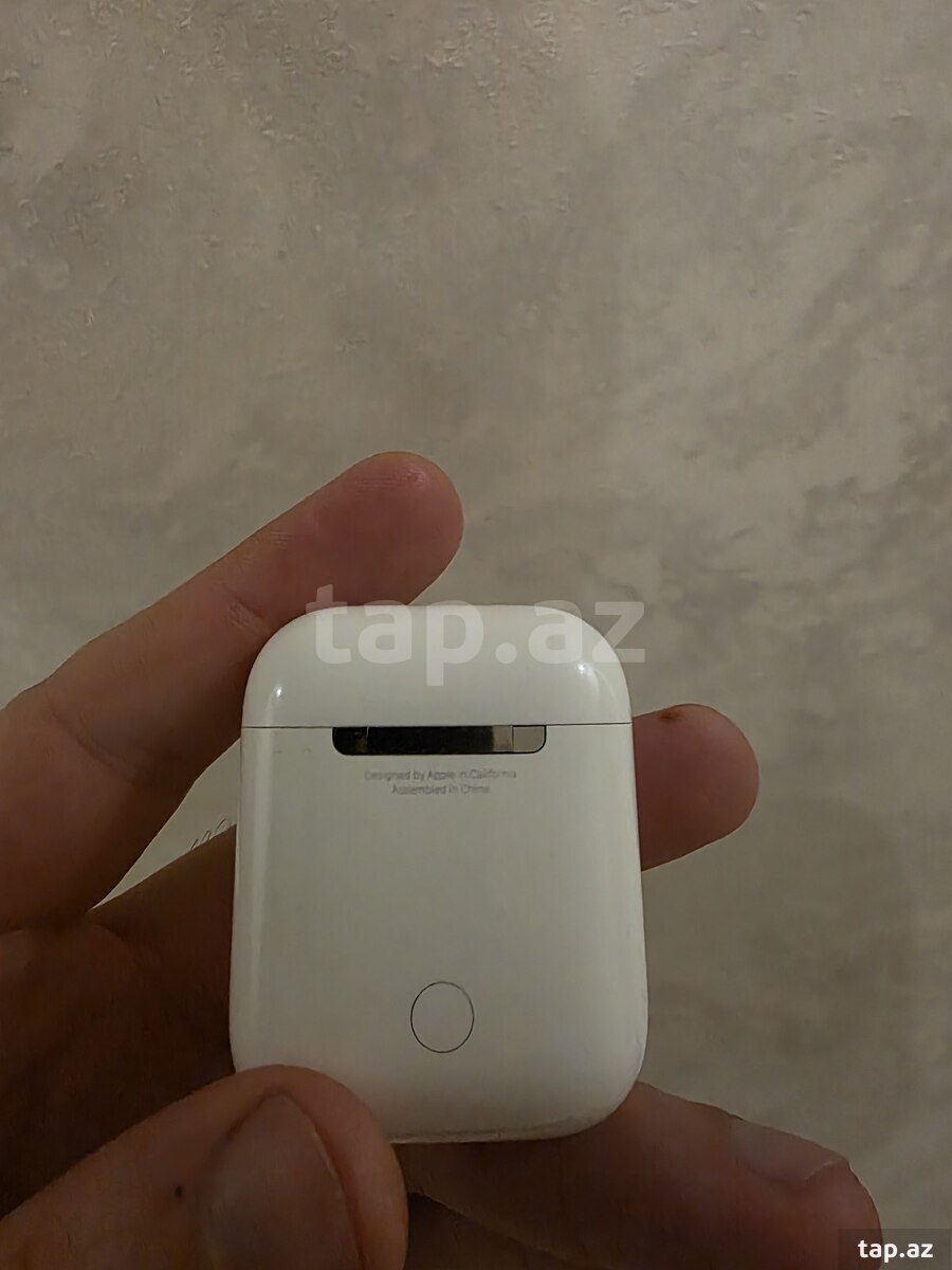 AirPods (2)