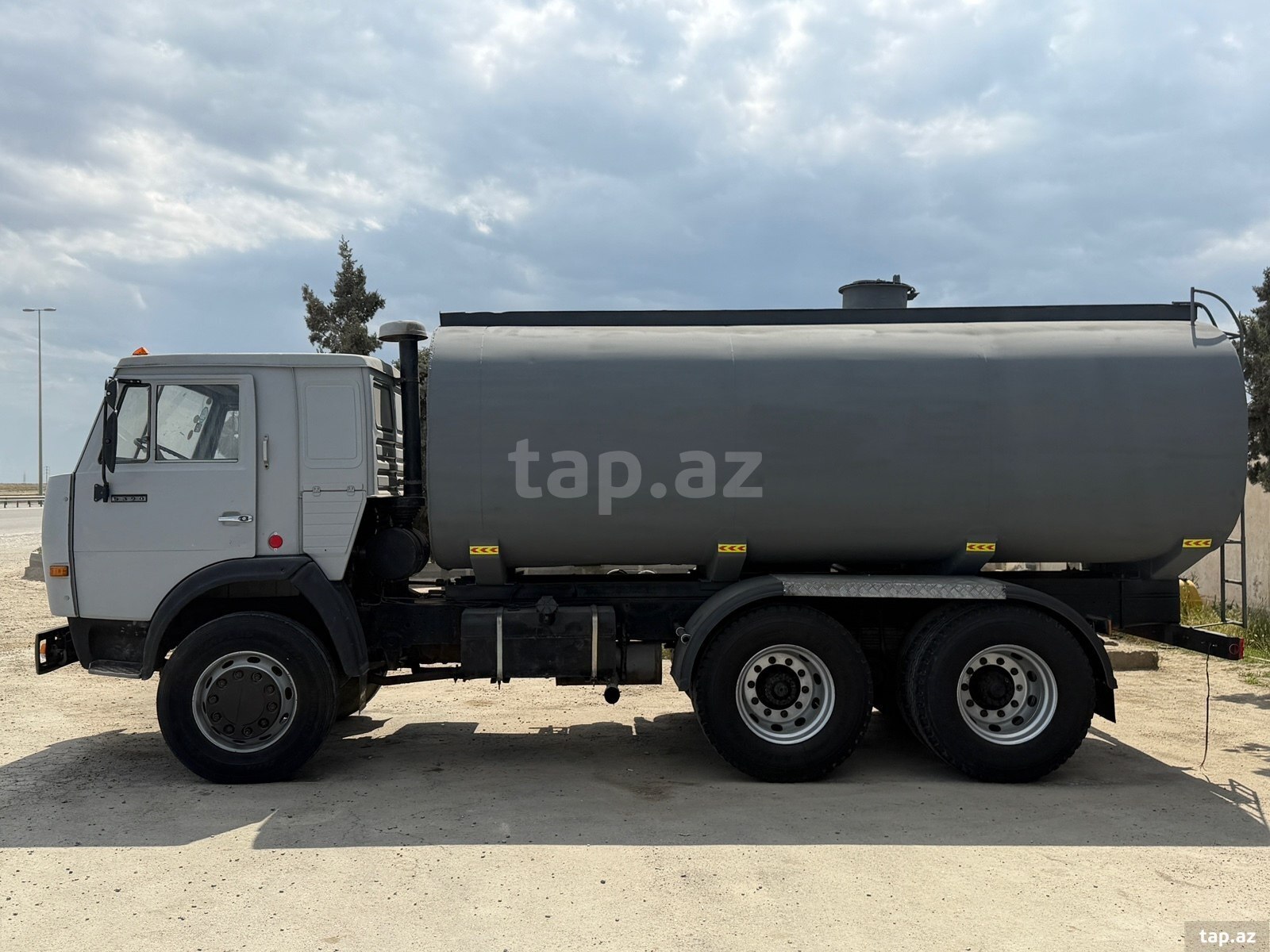 Yük maşını KamAz, 1997 il (3)