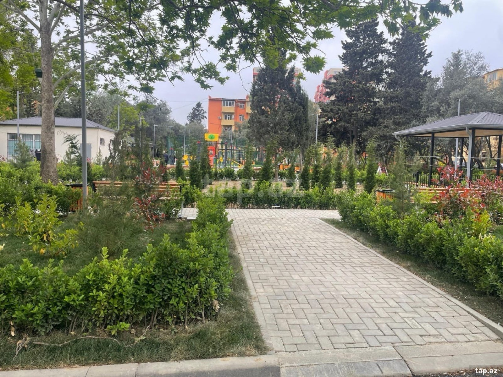2-otaqlı mənzil, Neftçilər m., 45 m²