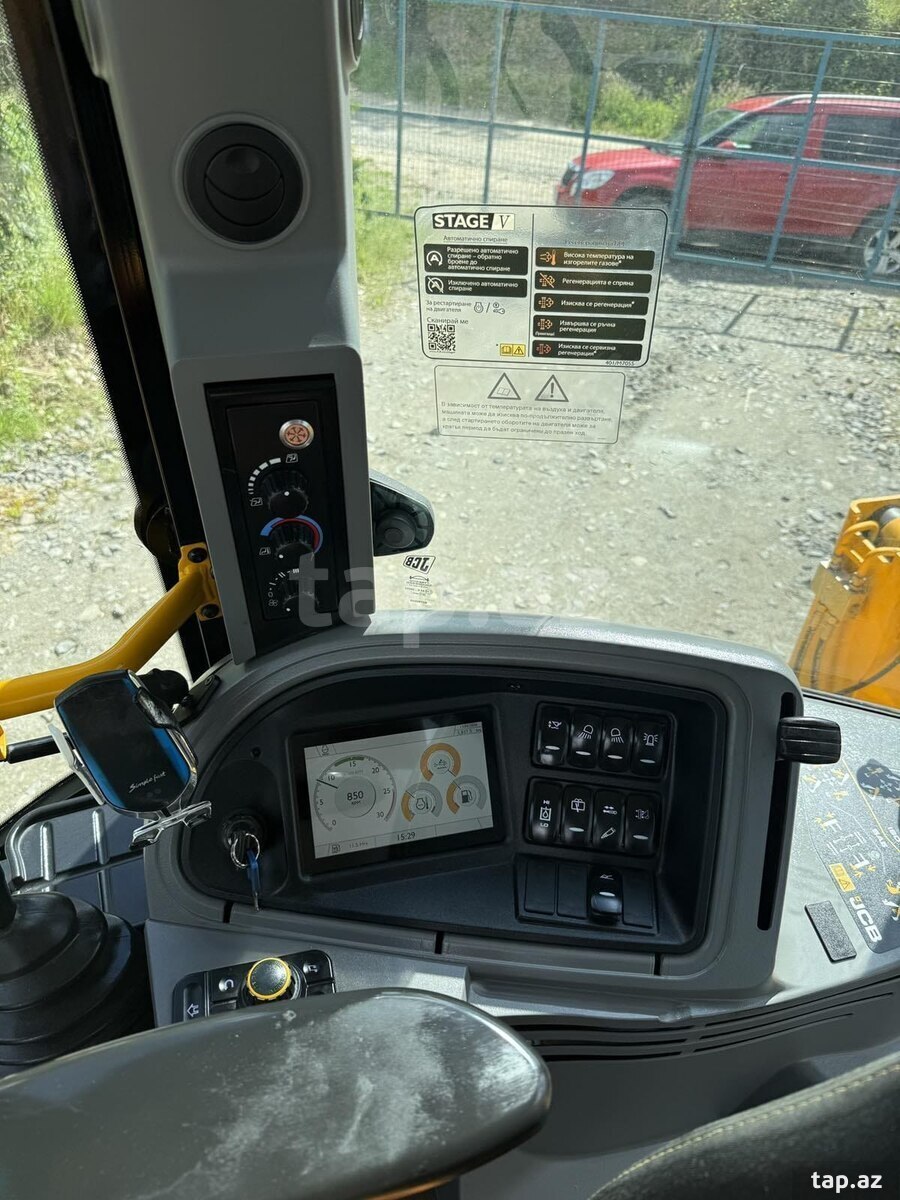 JCB, 2021 il (4)