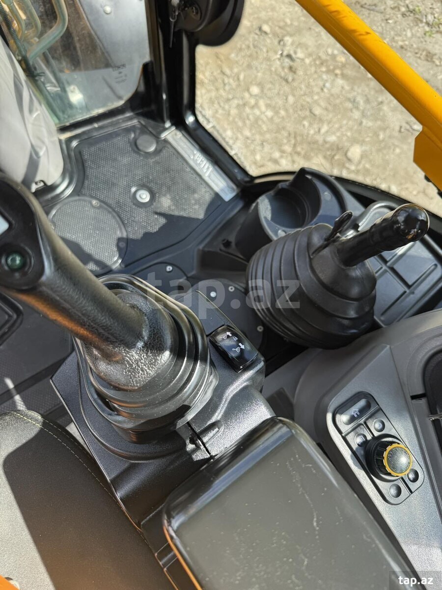 JCB, 2021 il (11)