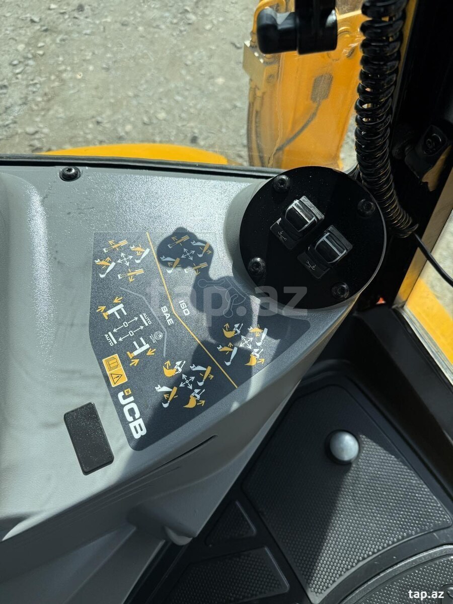 JCB, 2021 il (13)