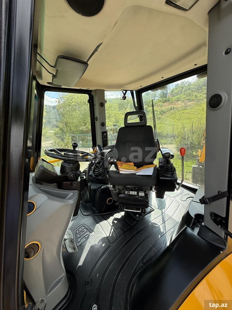 JCB, 2021 il (12)