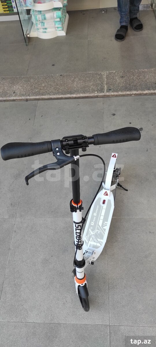 Scooter (2)