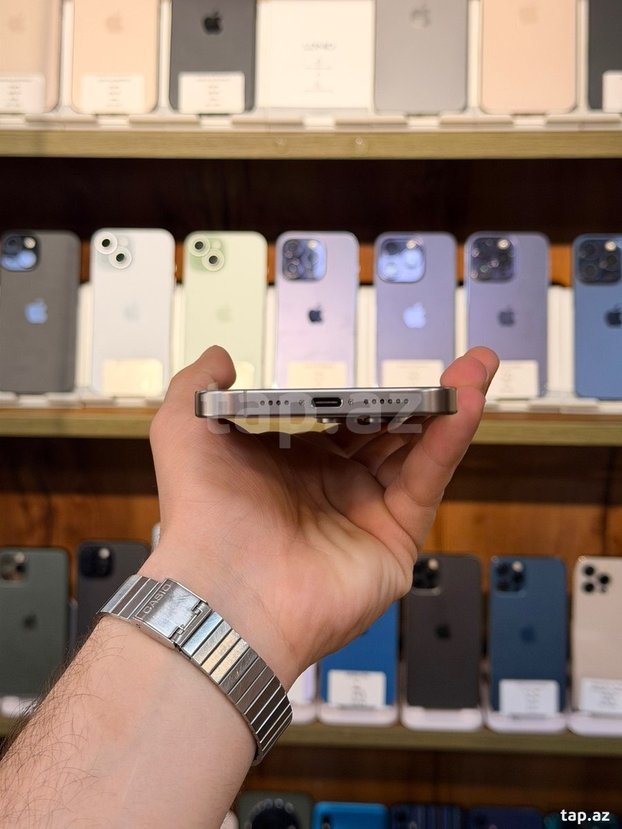 Apple iPhone 15 Pro Max Natural Titanium 256GB/8GB (6)