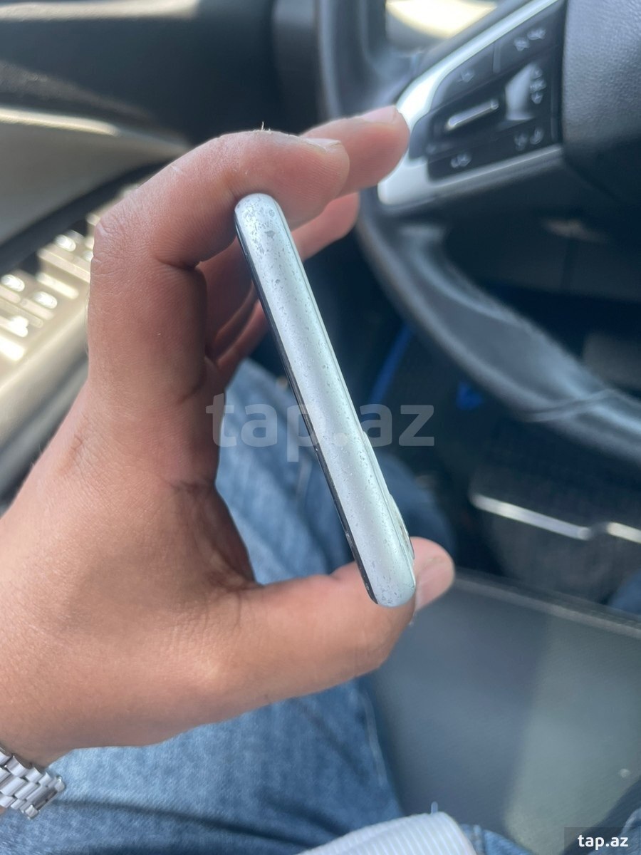 Apple iPhone 11 White 64GB/4GB (5)