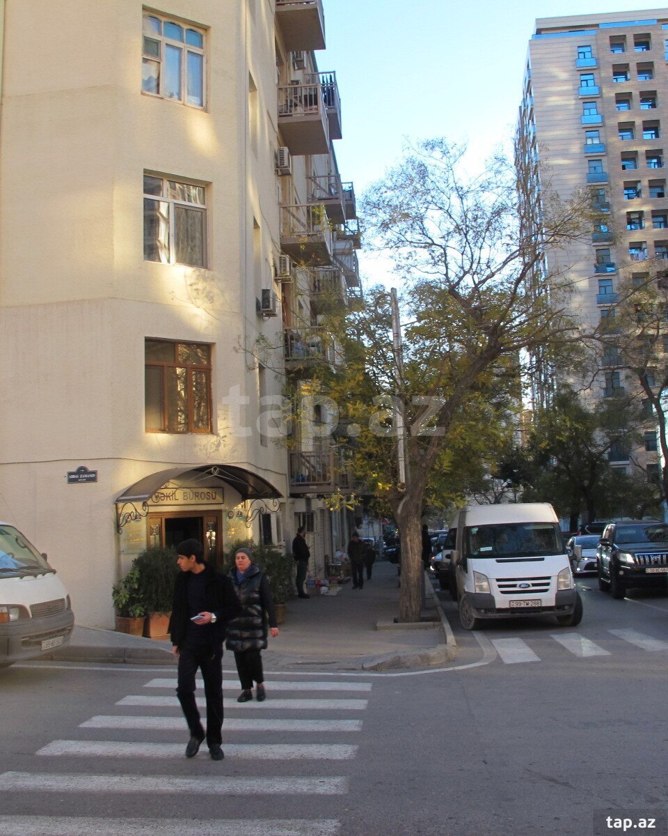 2-otaqlı mənzil, 28 May m., 50 m²