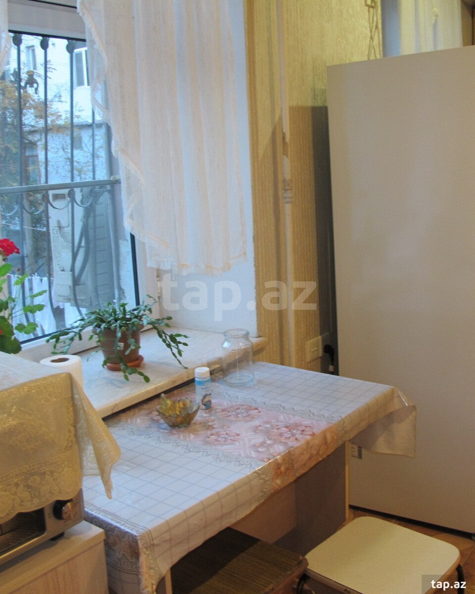 2-otaqlı mənzil, 28 May m., 50 m²