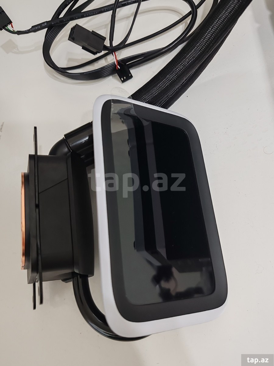 HYTE Thicc Q60 240 / 60 mm Android Water Cooling (4)