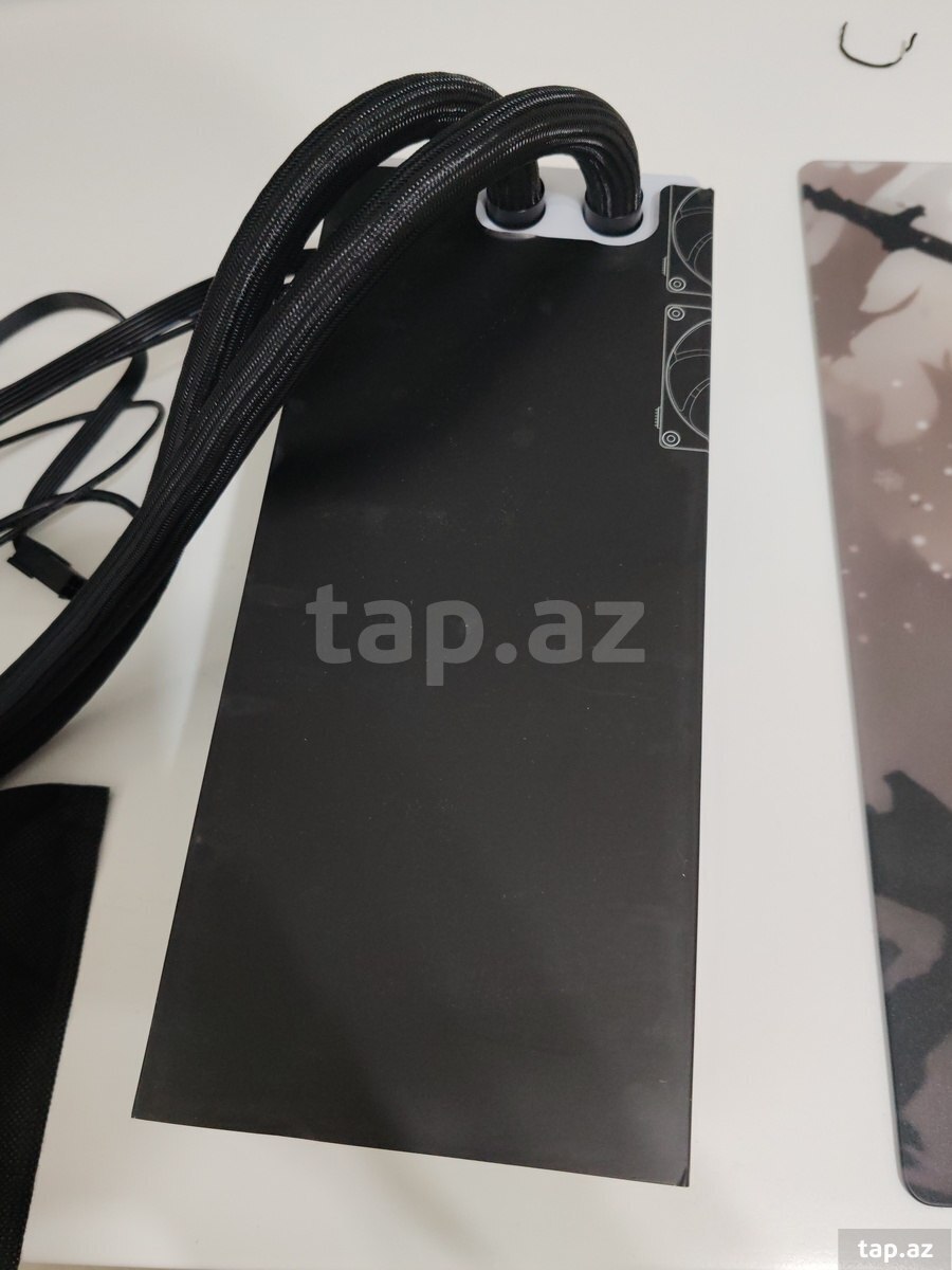 HYTE Thicc Q60 240 / 60 mm Android Water Cooling (10)