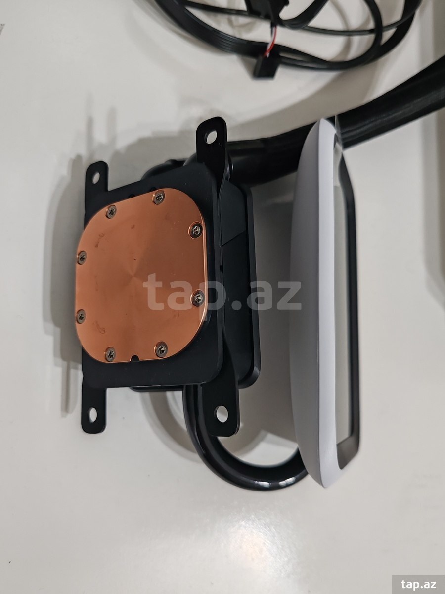 HYTE Thicc Q60 240 / 60 mm Android Water Cooling (3)