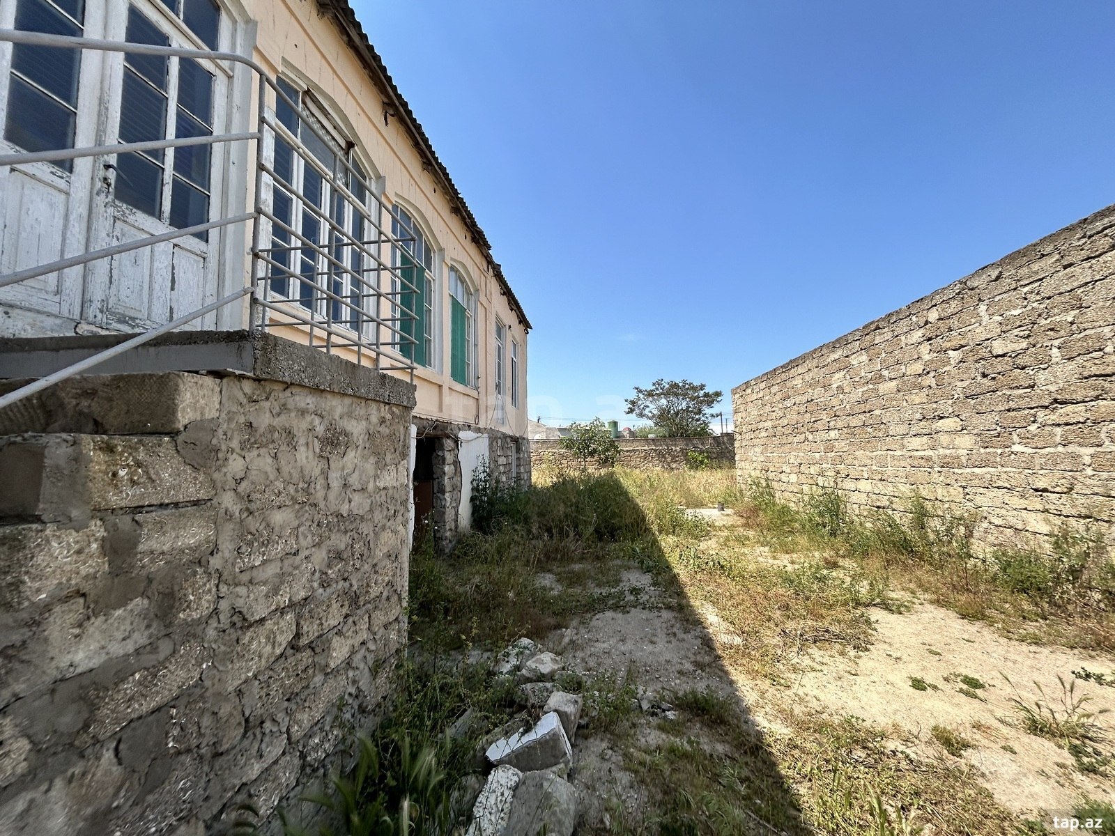 12 sot torpaq sahəsi, Binə qəs. (8)