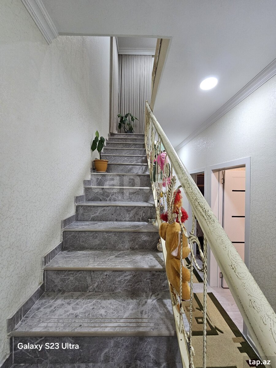 Həyət evi, Corat qəs. (10)